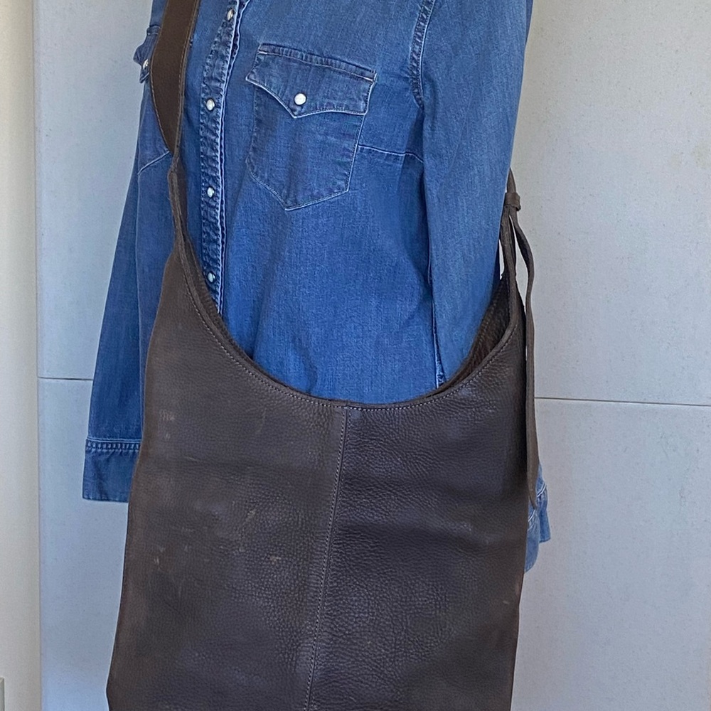 Duluth Trading Co Brown Leather Crossbody Shoulder Bag